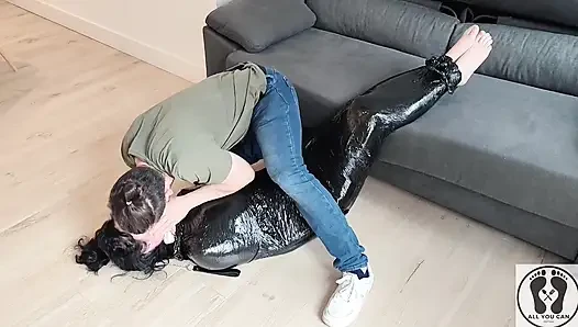 Смешные игры БДСМ фильм Мамочка в беде доставляет удовлетворение