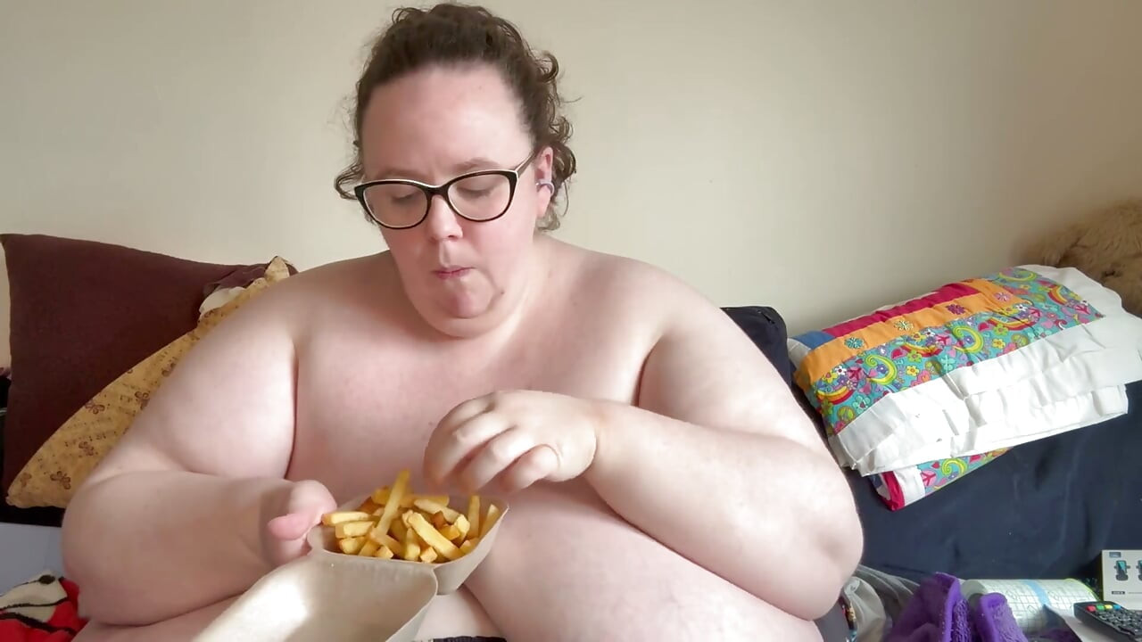 토요일 밤 테이크아웃 BBW SSBBW 첫 번째 부분 먹기