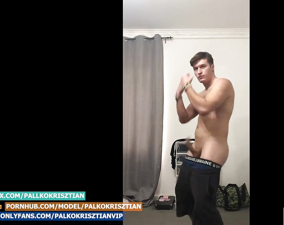 Scurt videoclip cu striperi