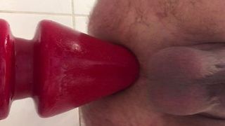 Xtreme 1 # Red Boy XL, le challenge plug, baise anale avec béance