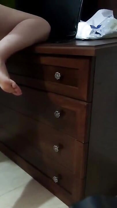 Sexe arabe dans le Golfe, une salope se fait baiser