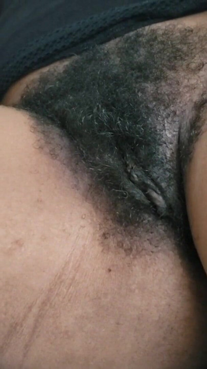 Tante seksi dengan memek berbulu lagi pamer lekuk tubuh aduhainya | Klip 3