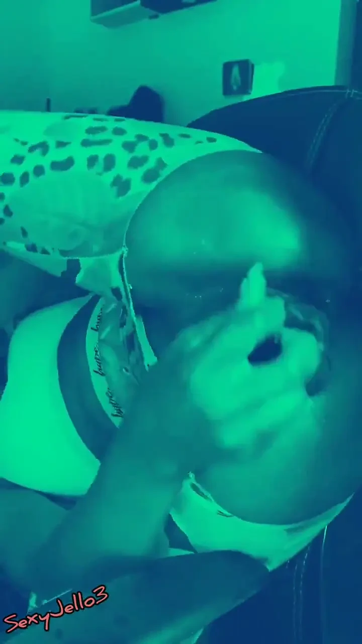 Sexyjello3 Hot Creamy Pussy Compilation and Dildo Fucking.
