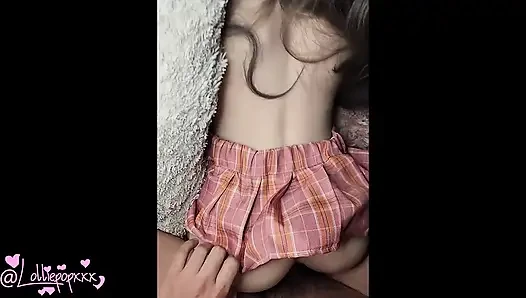 20-летнюю девушку трахнул лицом вниз пожилой мужчина