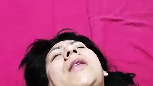 Aku baru tahu ada orang lain dicrot di muka sama istriku