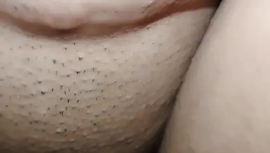 Nach einem blowjob schieben sie den schwanz in meinen arsch