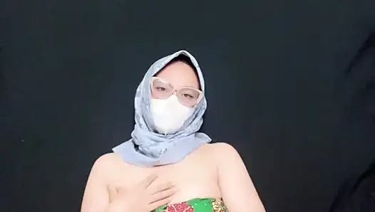 Memek sempit wanita muda bocor muncrat