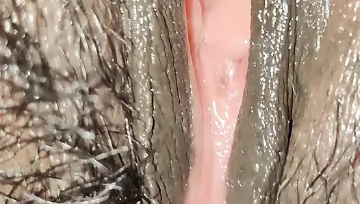 Dubai ke dost ki wife ko uske ghar jaa ke uski chut ka nazara liya tight chut ka maza