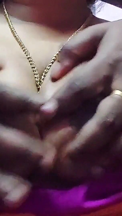 美しい女主人は二つの大きな胸を持っている |クリップ1