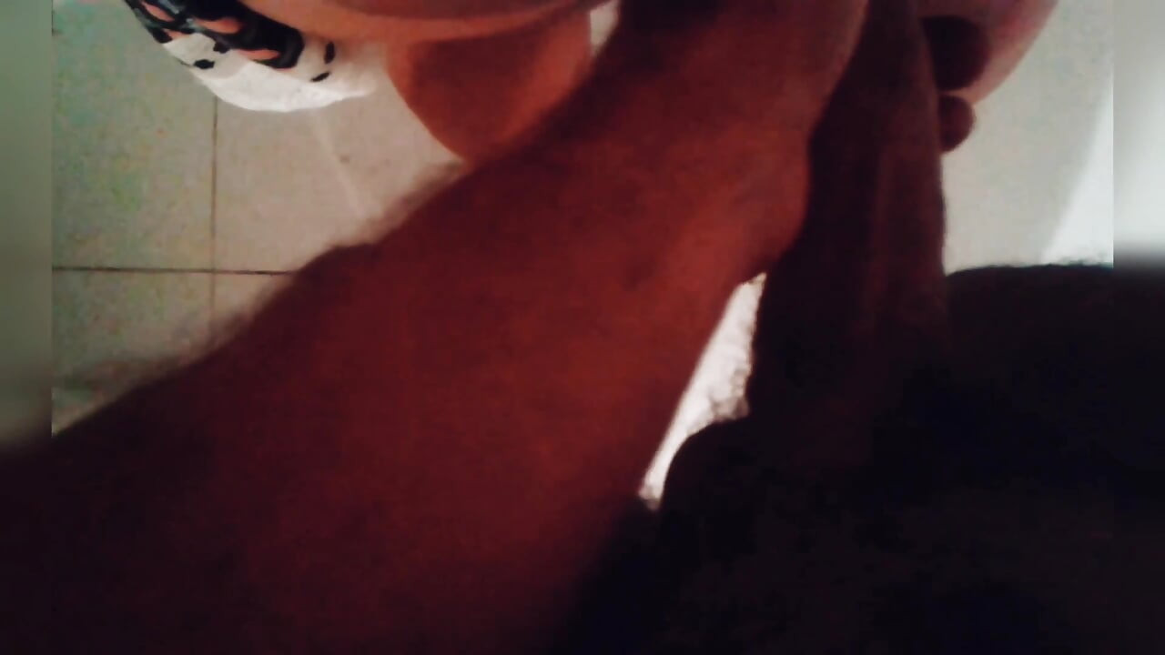 Femme blonde mature profite du sexe au crépuscule