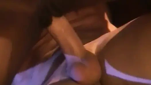 Tıraşlı amcık genç zenci kız amına yeterince büyük beyaz yarak alamıyor