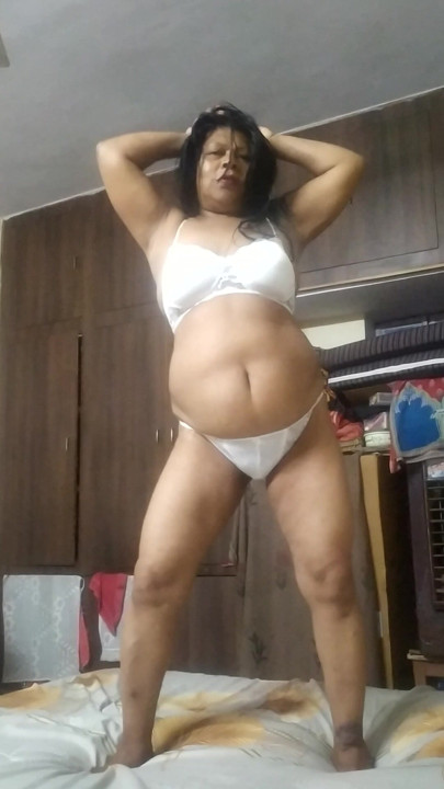 妈妈婊子