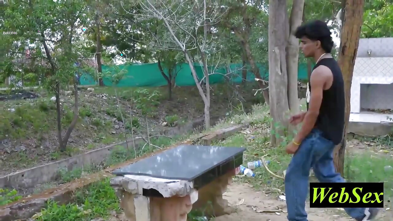 Sex pentru prima dată cu o nouă iubită! Cea mai bună romantism indian de 18 ani