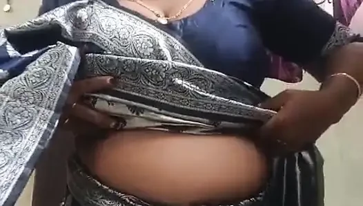 Your own aunty, shining in a saree