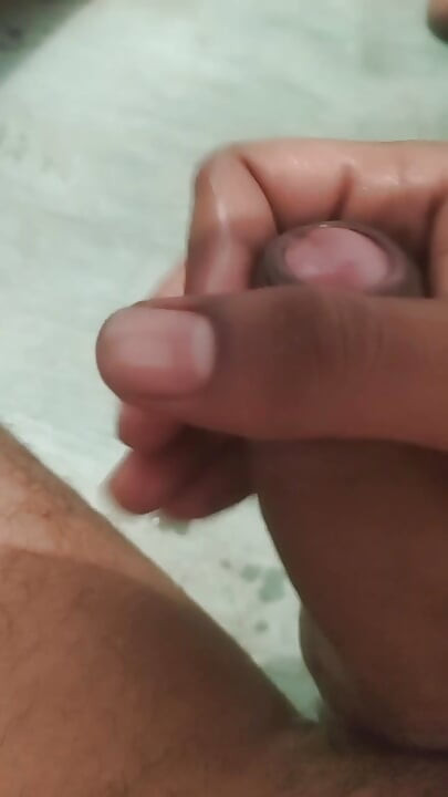 Bermain dengan air mani