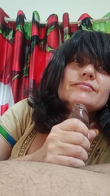 Detik ikonik dari "Fantasizes Mengenai Adik tiri"
