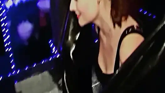 Неприятная холодная вода для резинового рабов