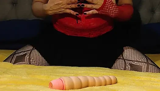Büyük göğüslü ve beyaz poposu olan olgun bir Latin Latina'nın pembe vajinasına sahip yatak itirafları