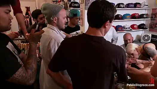 MILF with Big Booty and Big Titties Gets Ass Fucked in Public