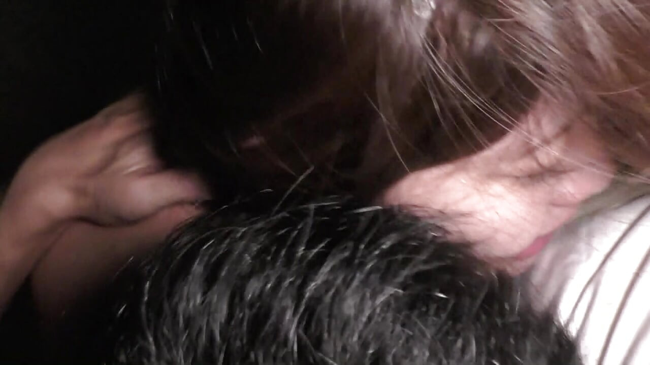 A153B02 Pranking a slender girlfriend who rests in a yukata! A sweet and intense one-night dream!