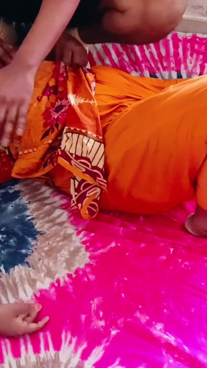 indian bangalore girl small boob massage | Clip 1