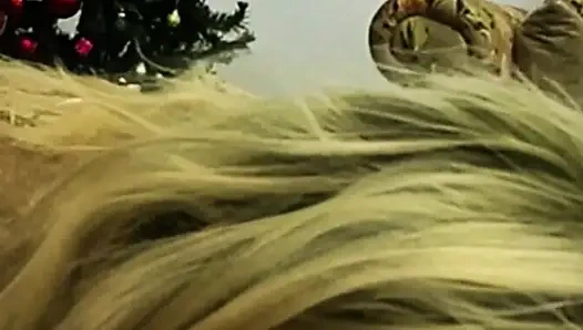 Tante seksi turki rambut pirang lagi asik nyepong kontol