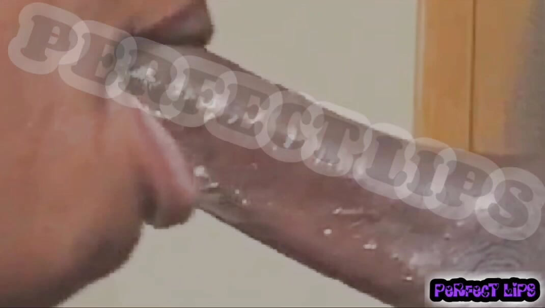 PERFECT LIPS-sloppy head deeppenetration into he busted a HARD NUT in her mouth