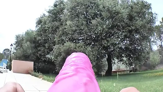 Genç amatör sürtük büyük bir yarakla sikiliyor ve ağzına boşalıyor ve sakso çekiyor