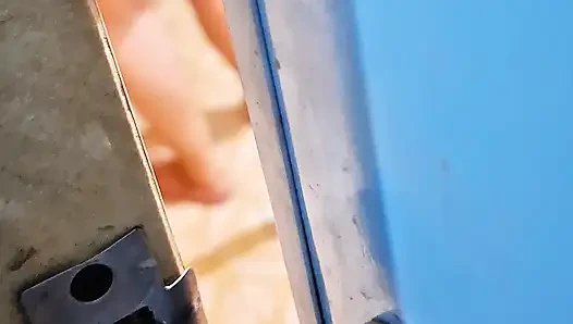 Basah Ngintip Kakak Ipar Mandi Pasrah Di Entot