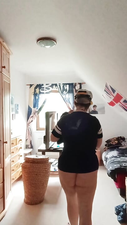 Män i början av 2000-talet vara som... (En cosplayparodisaga)