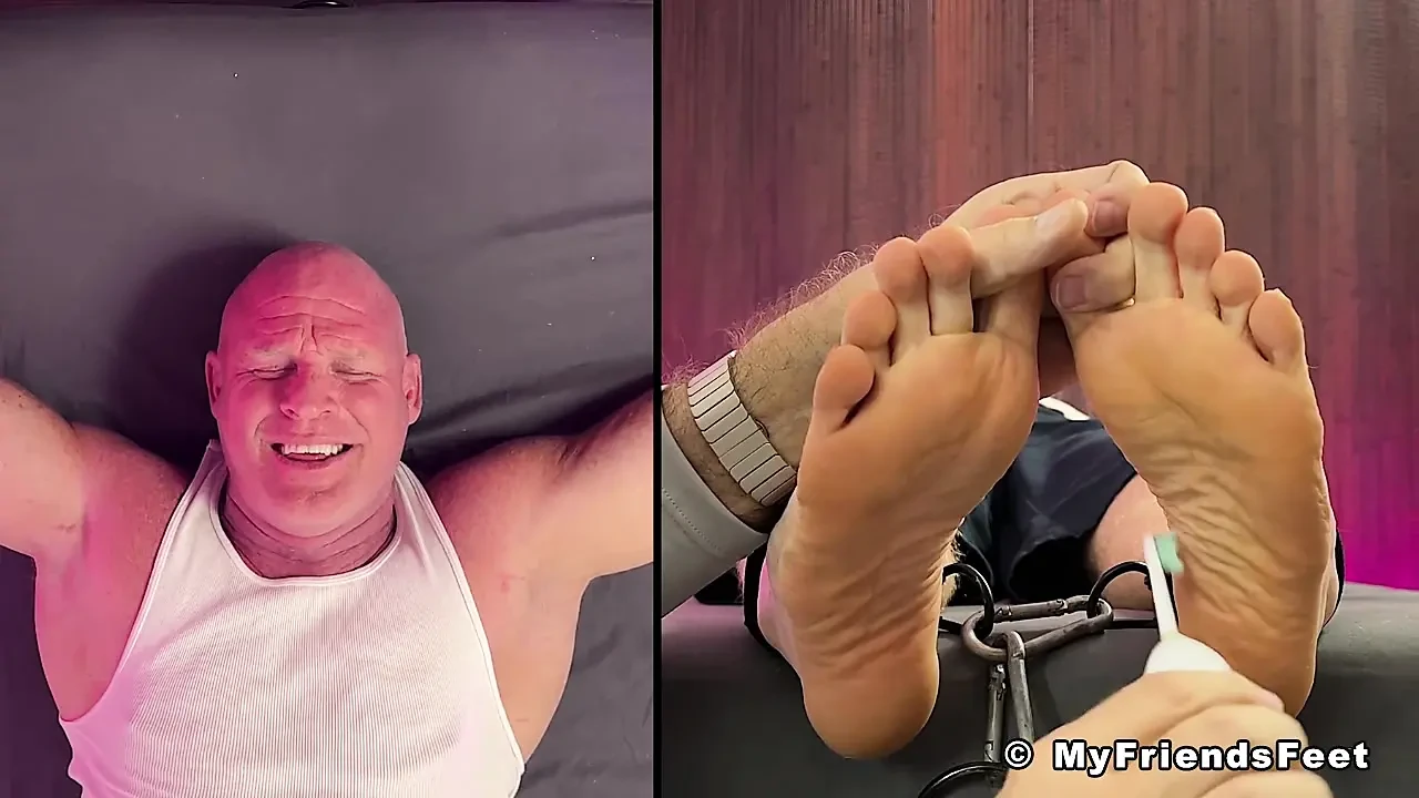 MyFriendsFeet: 구덩이에서 발에 간지럽히는 동안 하드코어하게 웃는 덩어리 Dev