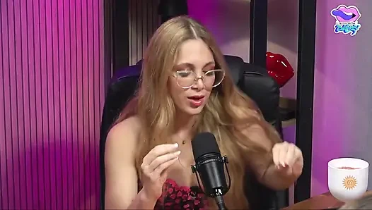 Die Heiße Blondine Wird Verrückt Mit Eis in Ihrer Muschi.