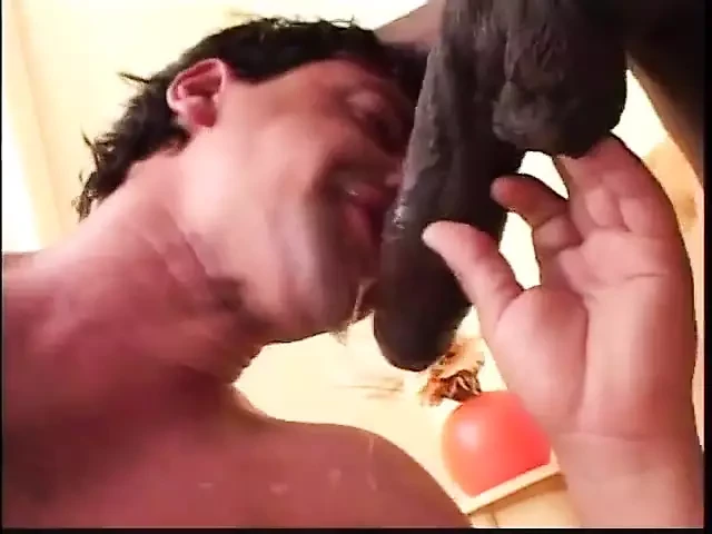 Seksi trni samay khona nahin chahti aur is achchhi seksi gand ko chodna nahin chahti