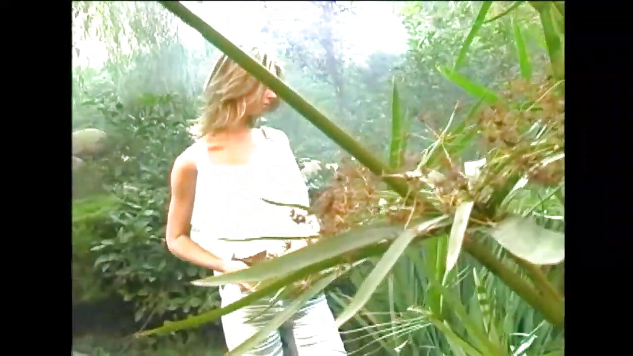 Plavuša sa velikim sisama prima masivni kurac