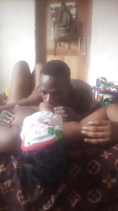 Popular Nigerian Actress Getting Laid Down for Missionary