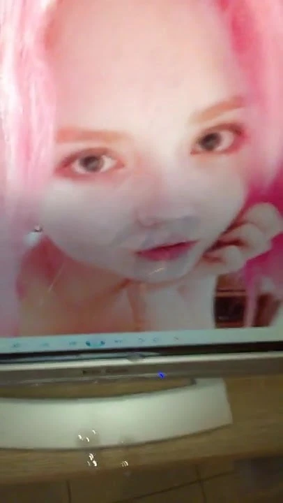 Cumtribute a Pinkychick