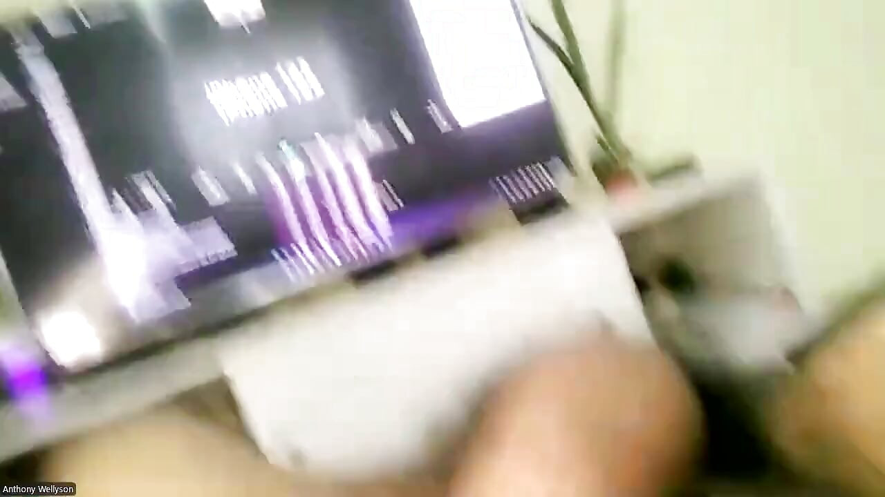 Heiße männliche pOV-spermashow bei der afterwork