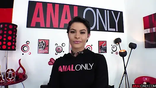 Si nakal nicole lagi ngebolehin seks anal