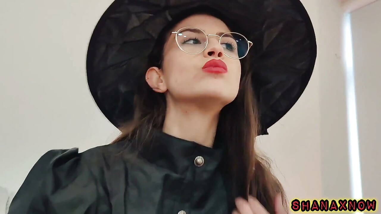 Fattened by a Witch to Be Devoured Uvula Fetish Feeder