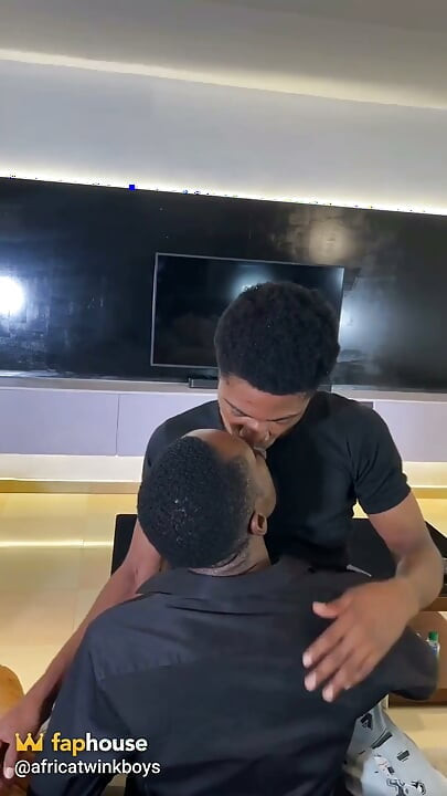 Senior stepbrother Gets Fucked by His Junior stepbrother