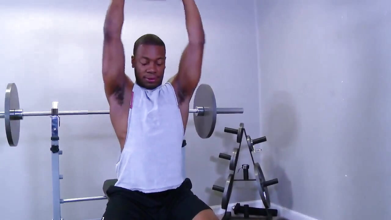 Dante Monroe a Ty Royal