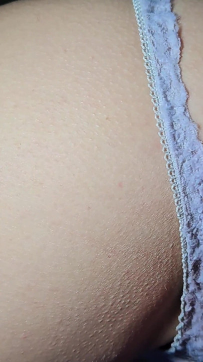 Pb.x é fodida por máquina de sexo