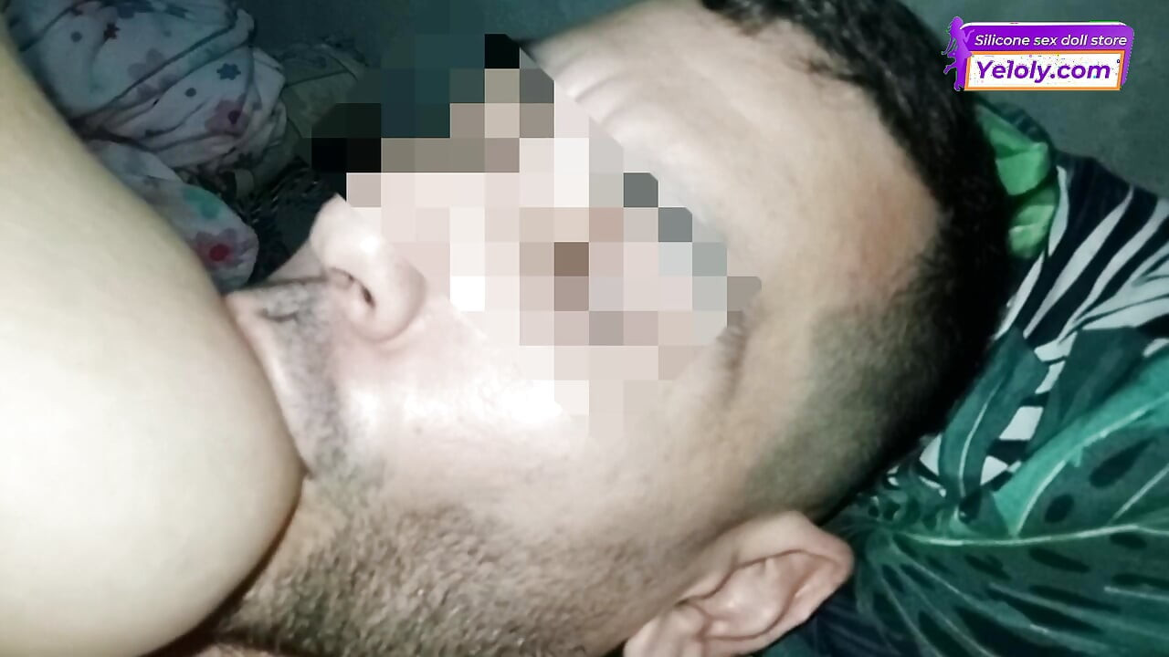 Ich will einfach nur ihre Brustwarzen lutschen, meiner Sucht nach ihren großen natürlichen Brüsten folgen – YELOLY SEXPUPPE