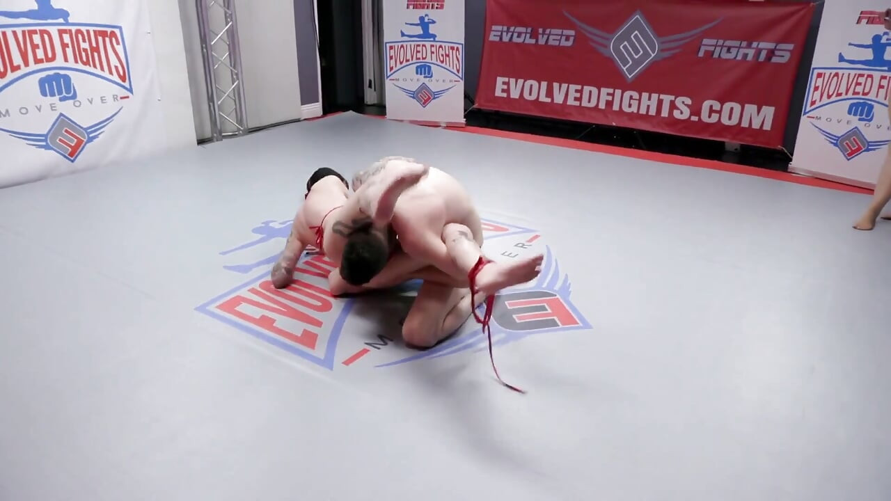 Charlotte Sarte Vs Billy Boston Mixed Wrestling