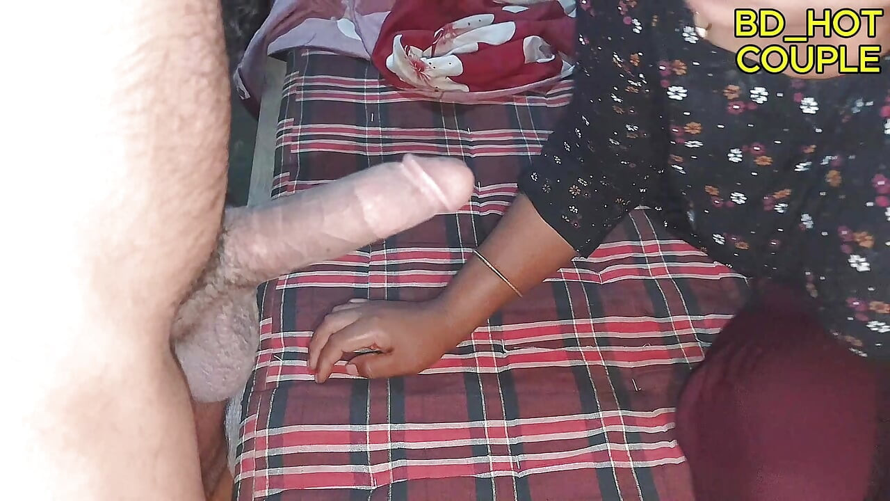Desi starija polusestra i mlađi polubrat u žestokom seksu. Bangladeška starija polusestra imala je seks s mlađim polubratom i ca
