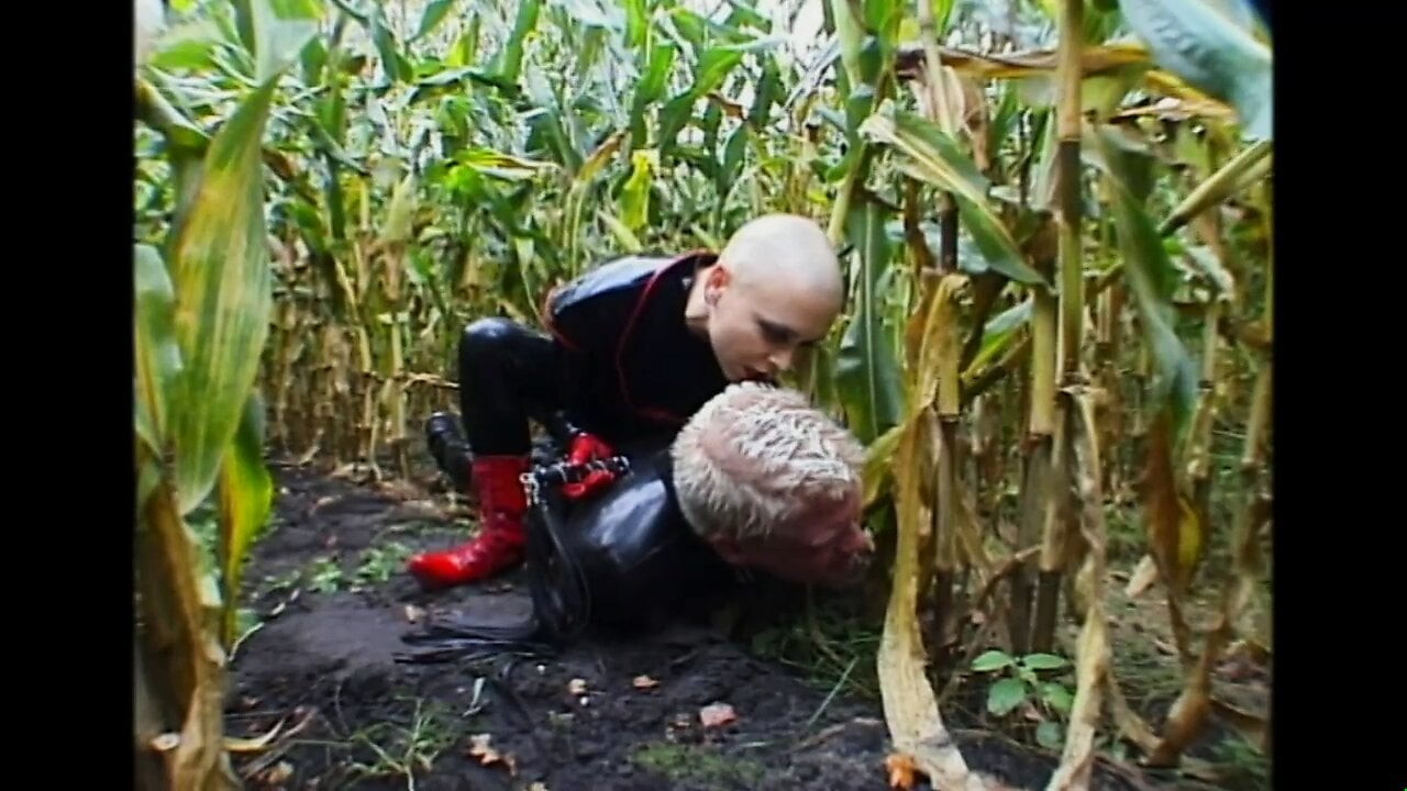 GUMMI SKLAVEN - (Trauma #05)