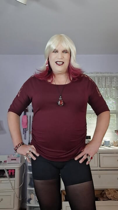 A real pantyhose story: for my friend MatureLover -Girdle Lover!