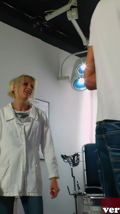 German stepbrother fucks his stepsister in the doctor's room | Clip 1
