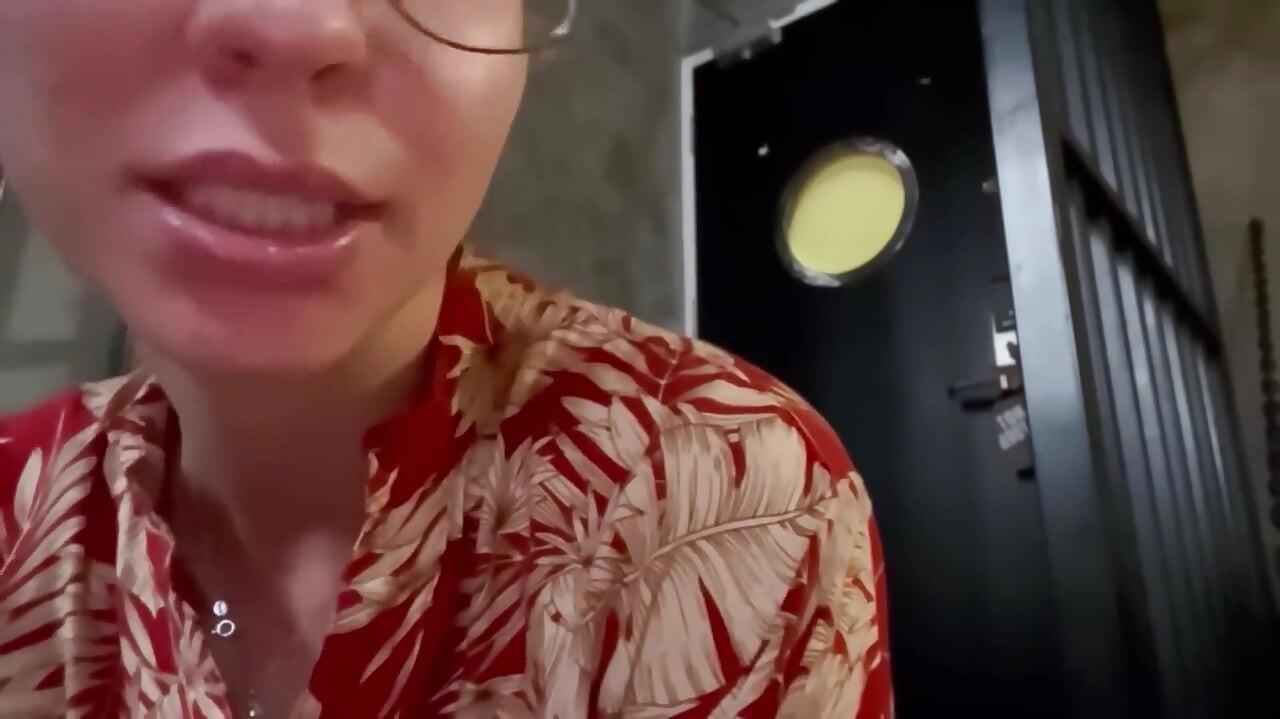 Dia 1 em Serviço da Deusa Superior da Dominação Feminina Asmr Roleplay