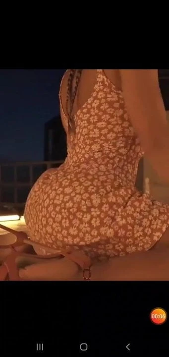 Gand hila Rahim hai ass twerking